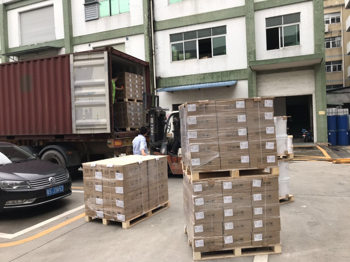 奮戰(zhàn)半月，液體硅膠準(zhǔn)時出貨